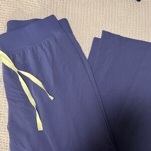 Figs purple Livingston scrub pants size M/T